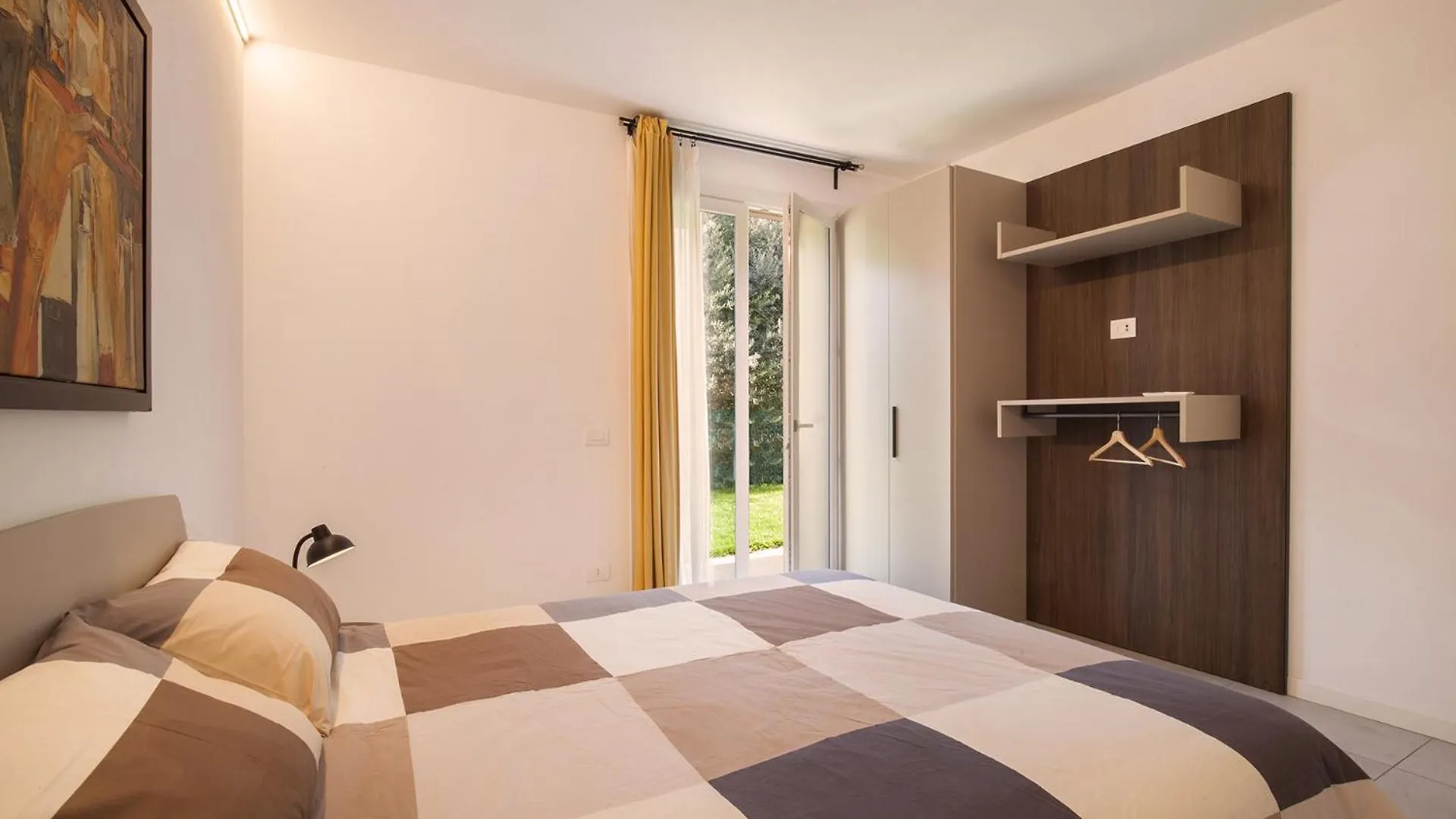 Villa Manzoni Apt 2 Bardolino Apartment
